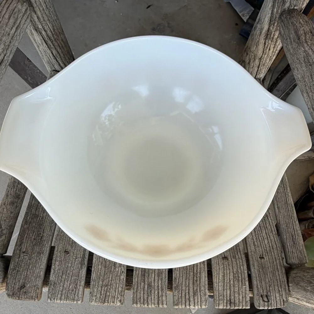 Vintage Pyrex BUTTERFLY GOLD 443 Cinderella Mixing Bowl 2.5 quart